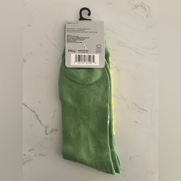 Star Wars Mandalorian Green Crew Socks, Unisex, Size: 6-13 - NWT - Picture 3 of 4
